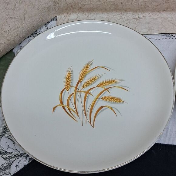 Set of 4 Elegant Wheat Design 9" Dinner Plates - Homer Laughlin - Picture 5 of 7
